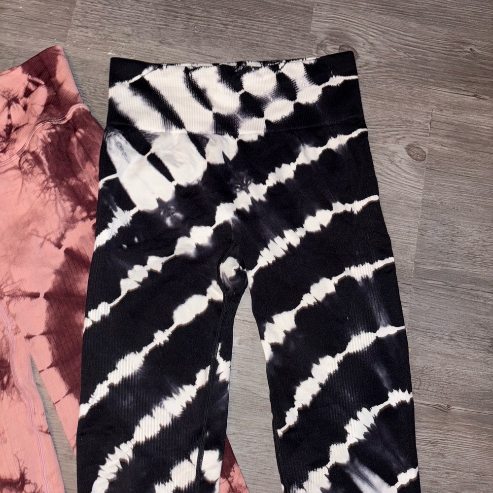 VS Tie Dye Legging Set - Picture 5 of 8
